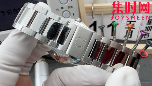 欧米茄VS海马150米系列 黑色盘 3点位日历 Aqua Terra 150米腕表 8500一体机 男士腕表 表径41.5mm 商品图7