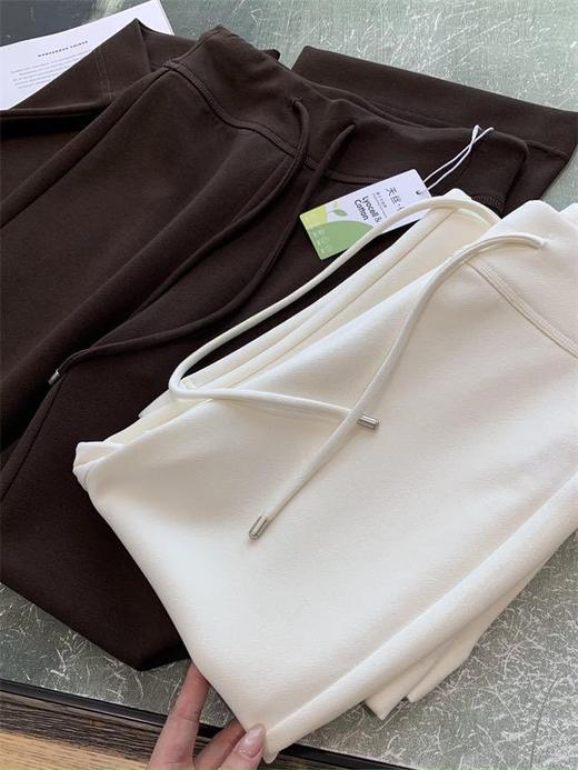 巨好穿高腰微喇神仙裤！塑形能手！小翘臀警告！✅弹力面料+高腰段稳固收腹，勾勒腰臀曲线 ✅适配所有腿型，一秒穿出大长腿！提臀+高腰收腹+显瘦+显腿直，多位一体！ 商品图7