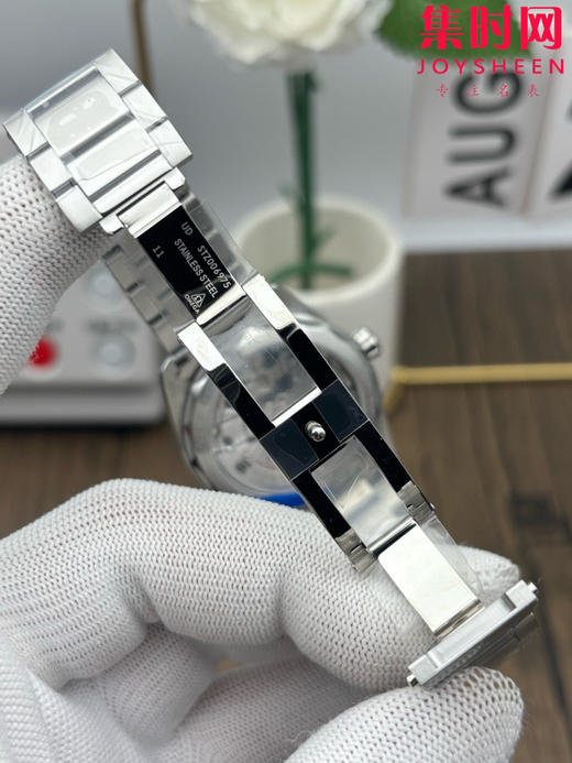 欧米茄VS海马150米系列 柚木绿 6点位日历 Aqua Terra 150米腕表 8900一体机 男士腕表 表径41mm 商品图7