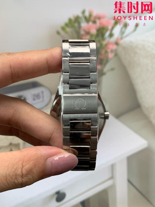 欧米茄VS海马150米系列 大黄蜂 3点位日历 Aqua Terra 150米腕表 8508一体机 男士腕表 表径41.5mm 商品图7