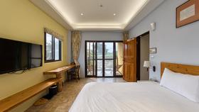 王老爷【花园馆】205园景阳台大床房大玩咖会员价