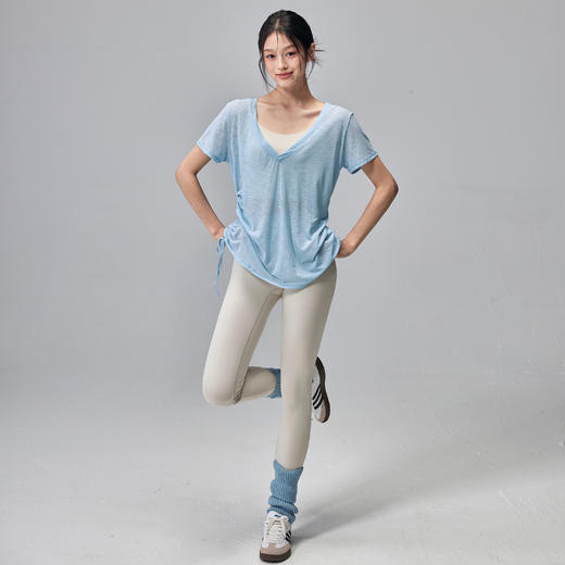 【限时秒】YOGACODE【火树银花系列】运动罩衫女侧边抽褶显瘦遮肉瑜伽上衣轻薄宽松透气长袖t恤DWI116169 商品图3