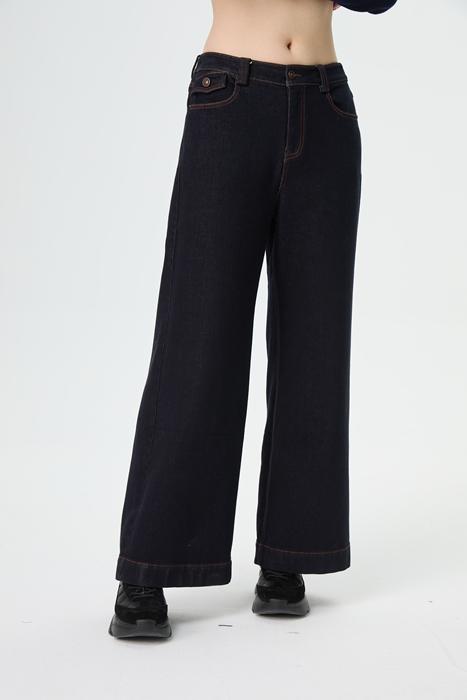 【爆款推荐】水淼2025冬新款显瘦显腿长加厚阔腿牛仔裤1627 商品图0