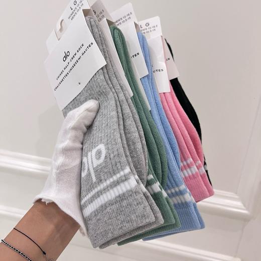 代购💰380/双！袜届新晋人气王来了🔥Jisoo同款ALO袜子合集！外贸工厂订单一体机工艺，抑菌防臭 ✅超多颜色可选，适配各种穿搭风格 ✅薄款/厚款都有，承包你一年四季的袜子！36~42码 商品图12