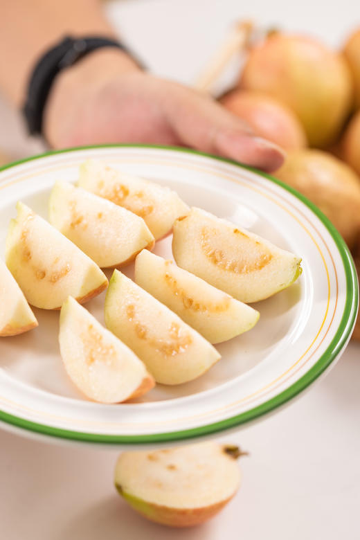 樱桃芭乐丨 比较娇嫩，树熟软糯，收到后及时放去冰箱冷藏，不要常温放。⭐️顺丰快递 商品图6