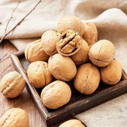 【福利❗️19.9抢500g🔥手剥烤核桃】新鲜采摘，手捏可开，健康好果，壳薄仁厚，酥脆可口！新货新疆特产熟核桃33薄皮核桃草本味奶香味 商品图6