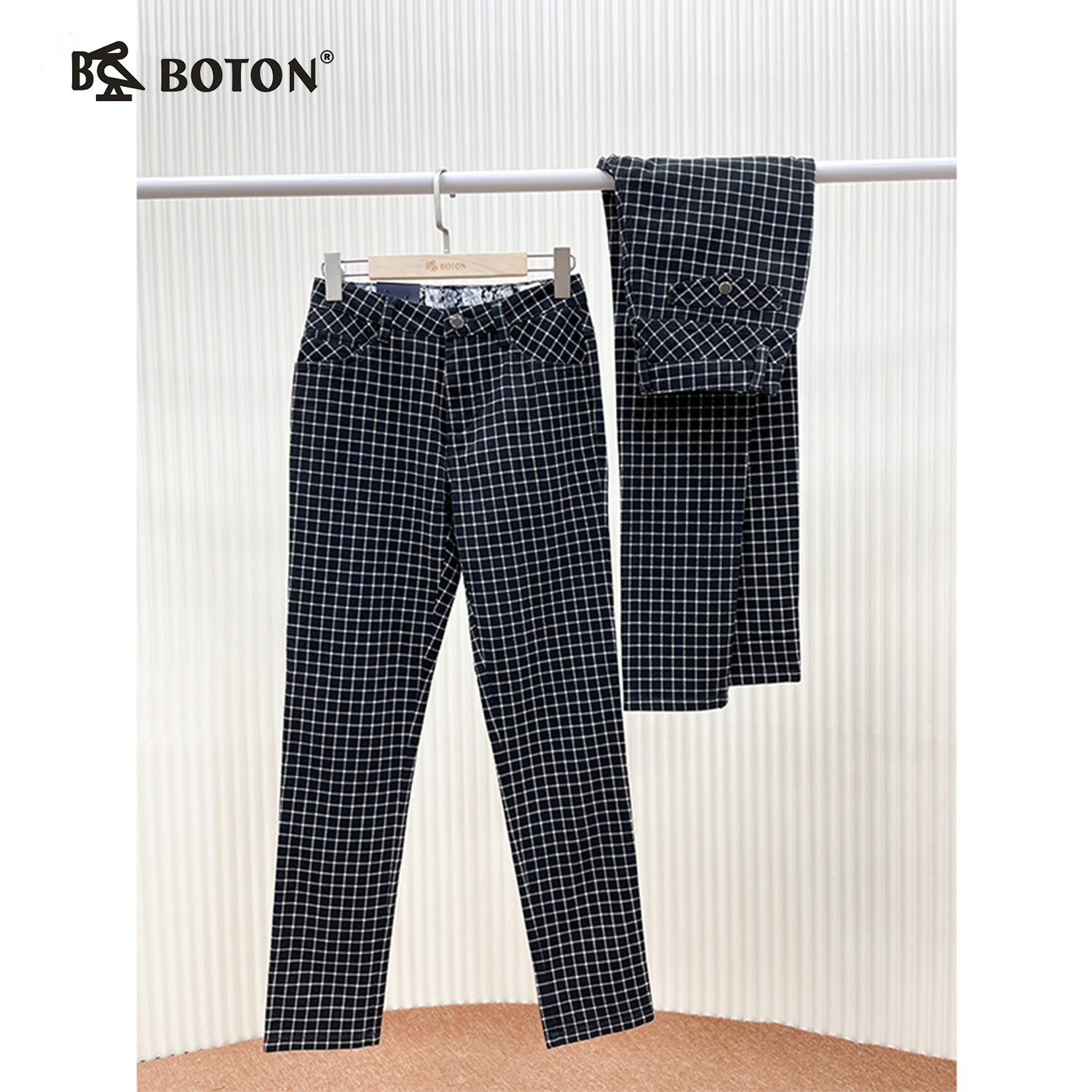 【第2件半价！尾货清仓不退换】波顿女士弹力休闲格仔裤LE153314