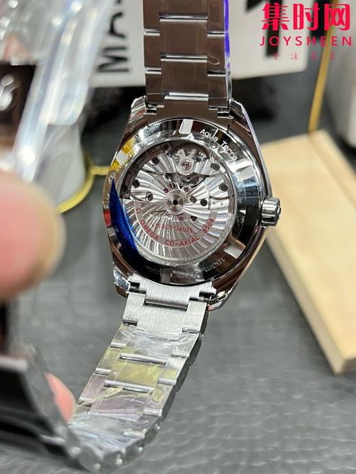 欧米茄VS海马150米系列 大黄蜂 3点位日历 Aqua Terra 150米腕表 8508一体机 男士腕表 表径41.5mm 商品图6