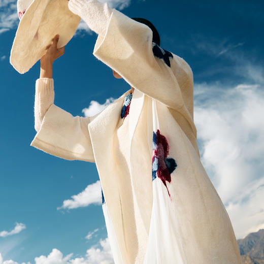 真丝羊绒相拼手工毛毡女大衣  SJF97W319N 商品图3