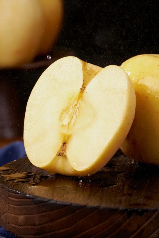 【新疆黄金维纳斯苹果】如秋日暖阳般温柔🥰，唤醒舌尖的清新之约，咬一口，清脆声响，甜汁四溢，简直是味蕾的小确幸 商品图4