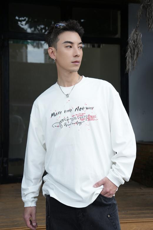 W539611134涂鸦长袖T恤 商品图1