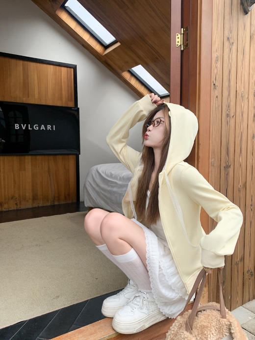 【189元任选2件】最后一波现货！奶呼呼黄色修身连帽卫衣外套 商品图9