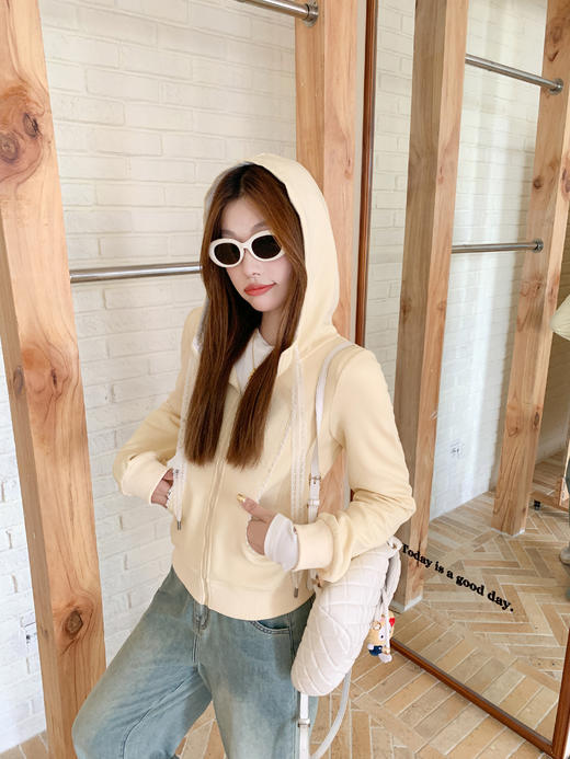 【189元任选2件】最后一波现货！奶呼呼黄色修身连帽卫衣外套 商品图11