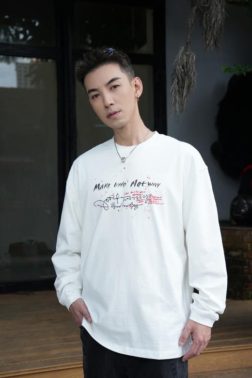 W539611134涂鸦长袖T恤 商品图0