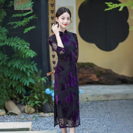 长袖旗袍长款日常复古改良版高档早秋新款年轻显瘦网纱植绒连衣裙 商品图3