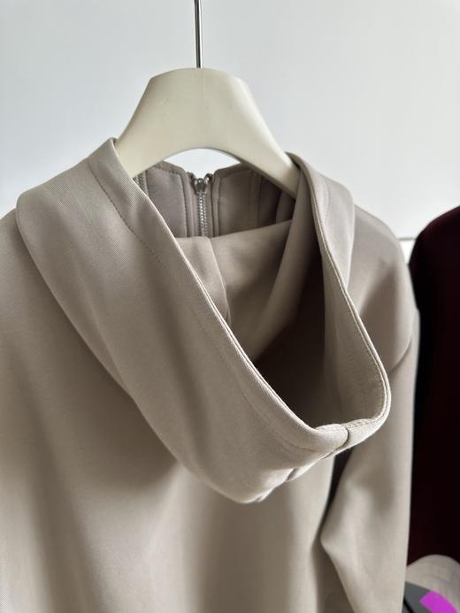 南油高货❗时尚博主人手一件！【梅茵凯琳Meline Kaylin空气层假两件连帽卫衣】减龄慵懒美感穿搭❗高级又自在❗✅进口空气层面料，蓬松柔软！✅宽松H型廓形，包容性极好，不挑身材藏肉显瘦 商品图14