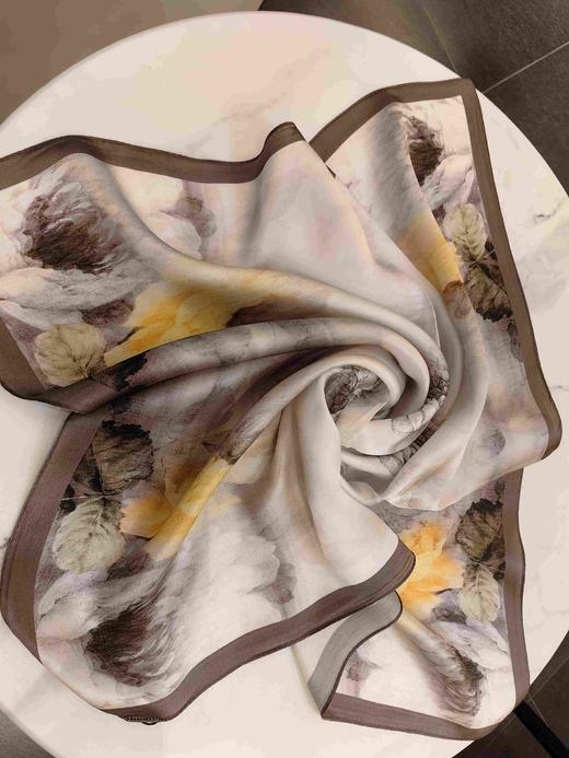 优品堂『迷缀』70×70桑蚕丝方巾 商品图1