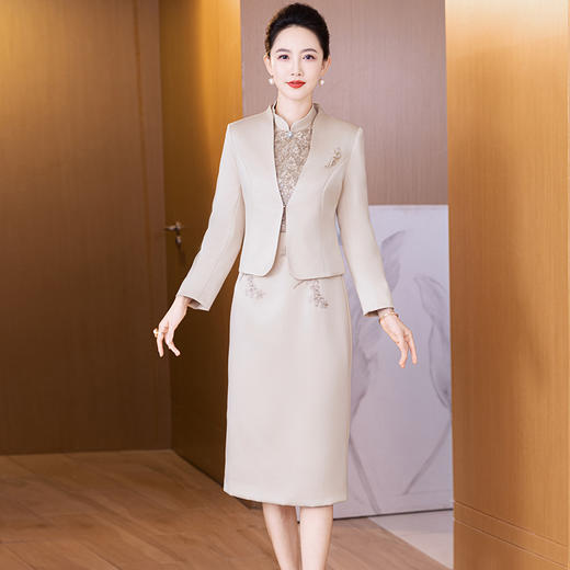 LC 2548蕾丝绣花两件套可穿端庄优雅显年轻 商品图0