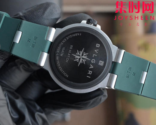 宝格丽Aluminium系列 以"铝+橡胶"的创新材质组合重新定义奢华运动 男士腕表 表径40mm 商品图6