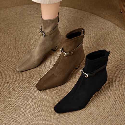 【预售5天】时尚皮带扣高跟弹力女靴秋新款小方头粗跟后拉链瘦瘦靴短靴HP&A2656 商品图3
