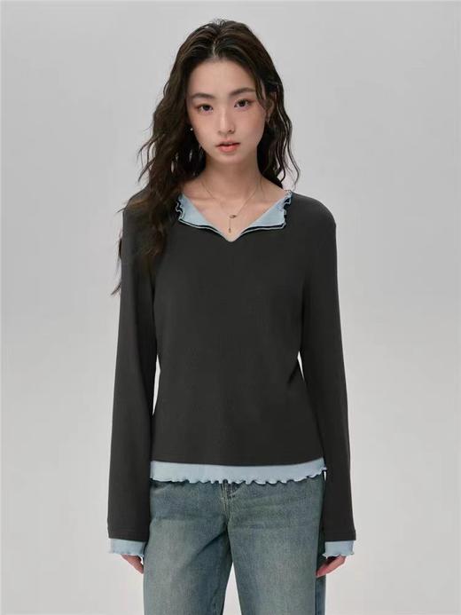 佐丹奴女装25年商场同款修身V领木耳边假两件长袖 T恤18325518 商品图0