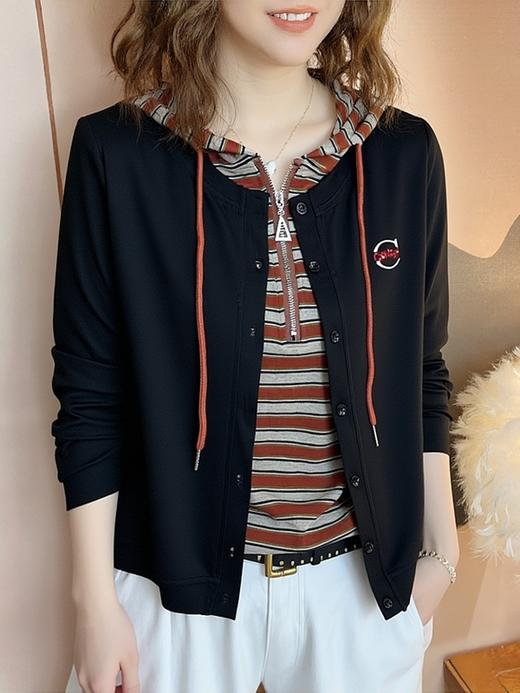 女士妈妈装减龄休闲假两件条纹拼接连帽卫衣秋季新款套头直筒外穿 商品图2