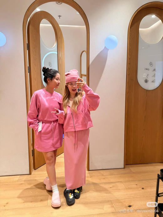 25新款原单正品 LULU 45%羊毛🦙针织帽子。三个颜色   秋冬氛围感的重要单品！
凹造型必备单品！男女都能戴 商品图12