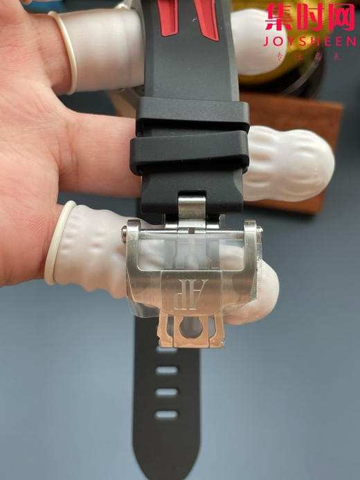 【贵重物品】爱彼皇家橡树26631系列 皇家橡树蜘蛛侠联名 真陀飞轮 男士腕表 表径42mm 钛金属 商品图6