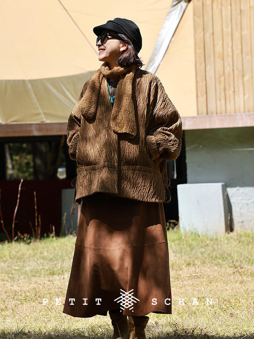 PETIT SCHAN小闪 CLO#927 Autumn Leaf Avenue 落叶大道 进口磨面哑光感正绒牛皮半身长裙 商品图4