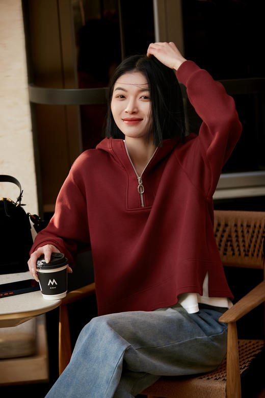 南油高货❗时尚博主人手一件！【梅茵凯琳Meline Kaylin空气层假两件连帽卫衣】减龄慵懒美感穿搭❗高级又自在❗✅进口空气层面料，蓬松柔软！✅宽松H型廓形，包容性极好，不挑身材藏肉显瘦 商品图1