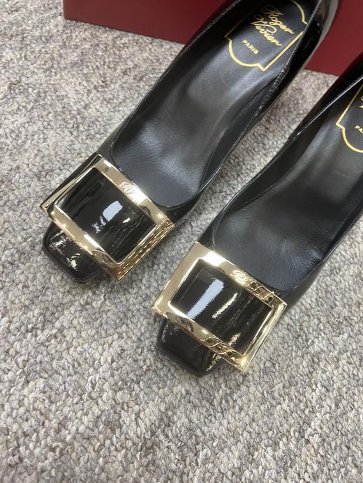 女款香槟扣高跟鞋 商品图3