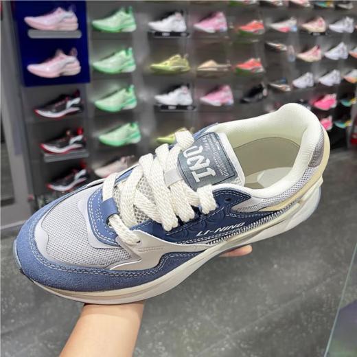 李宁男子秋季回弹减震休闲鞋AGCU079-3 商品图1