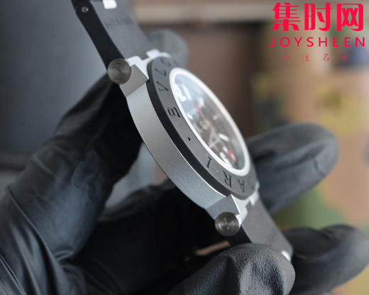 宝格丽Aluminium系列 以"铝+橡胶"的创新材质组合重新定义奢华运动 男士腕表 表径40mm 商品图4