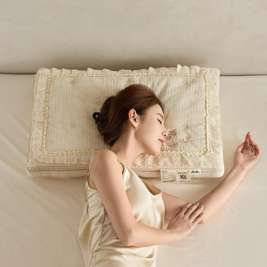 自然醒双层二合一可拆花边棉麻蚕丝枕XK 商品图3