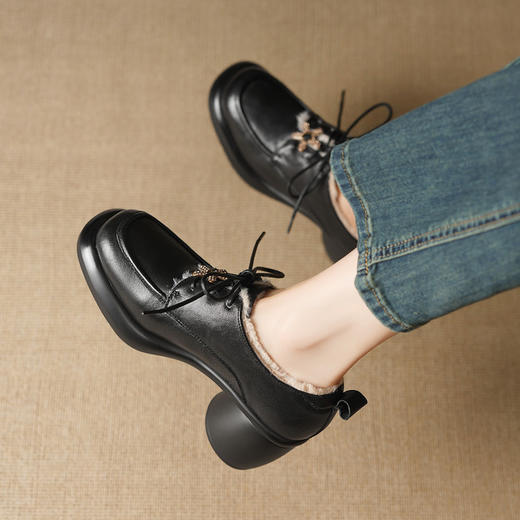 【预售5天】秋冬新款羊皮系带深口单鞋女英伦风圆头厚底粗跟乐福小皮鞋女MLD&AM827 商品图4