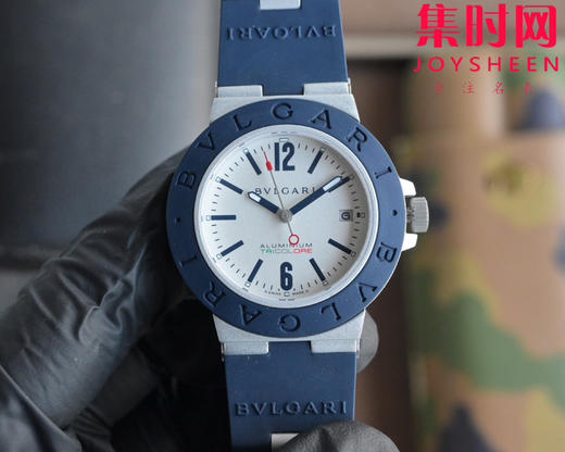 宝格丽Aluminium系列 以“铝+橡胶”的创新材质组合重新定义奢华运动 男士腕表 表径40mm 商品图0