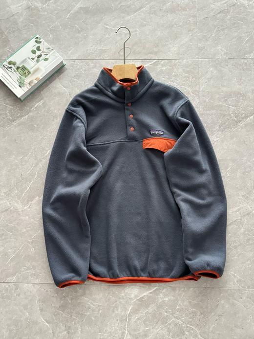 把山间的柔软暖意，穿进城市日常，巴塔 抓绒立领套头衫 商品图2