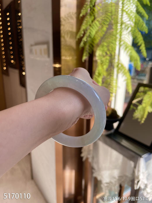 5170110，手镯，圈口57.0。具体价格微信咨询 商品图0