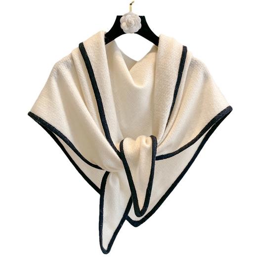 丁摩 纯羊毛三角大披肩女秋冬季洋气纯色针织羊绒围巾外搭新款5ZF-204 商品图4