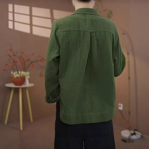 简约纯色妈妈装翻领衬衣2025早秋新款Z时尚中年女装大码百搭外套 商品图4