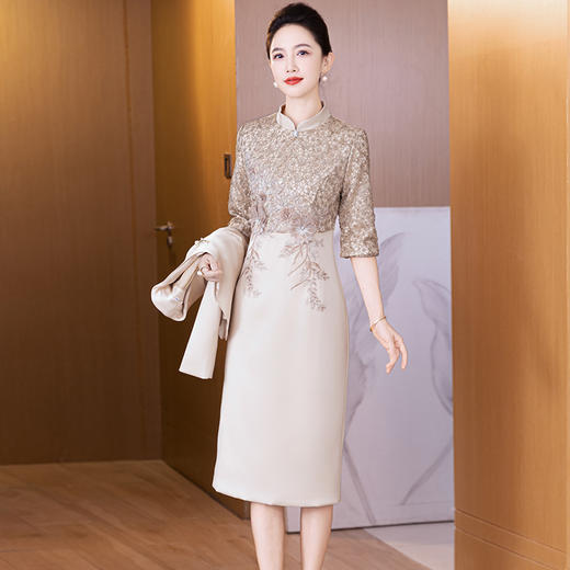 LC 2548蕾丝绣花两件套可穿端庄优雅显年轻 商品图2