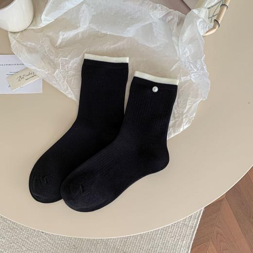 分镜头秋冬新款袜子女珍珠装饰新款中筒ins潮流棉袜（不单卖，3双起售） 商品图5