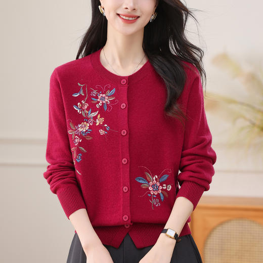 QF 62-743A圆领洋气绣花外套羊毛开衫宽松上衣 商品图1