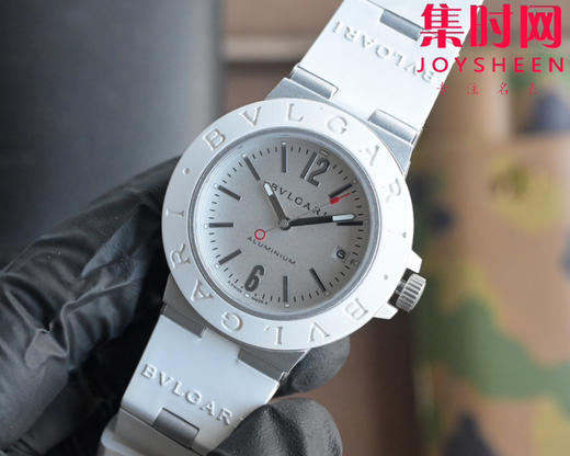 宝格丽Aluminium系列 以"铝+橡胶"的创新材质组合重新定义奢华运动 男士腕表 表径40mm 商品图2