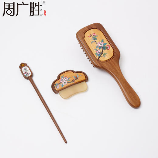 周广胜天然南美酸枝镶嵌彩绘气垫梳刮痧板发簪烟雨棠礼盒 商品图4