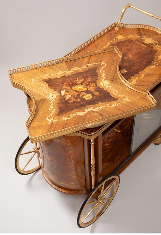 独角鹿西洋古董 1900年代法国出品铜鎏金装饰繁花卷叶主题细木镶嵌可移动式双层酒柜 商品图4