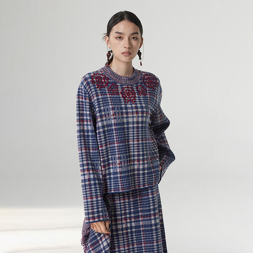 【林栖设计小店】【手工绣花】毛织上衣复古格纹宽松2025秋冬新款毛衣女1954028 商品图1
