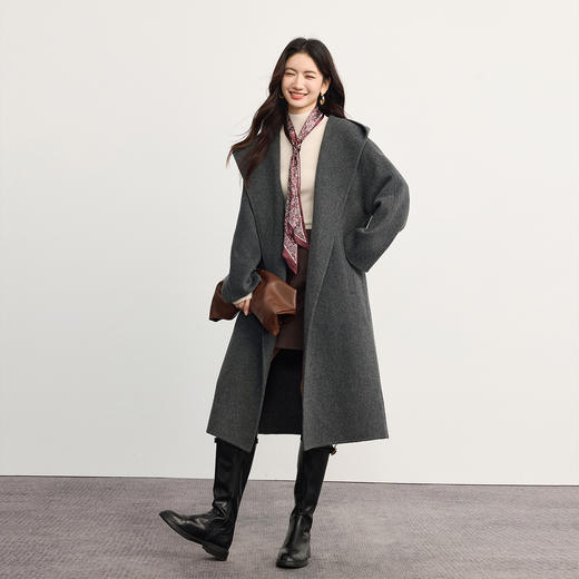 【10/23新品】熙世界斗篷式100.%羊毛双面呢大衣女连帽秋冬季宽松长款毛呢外套 商品图4