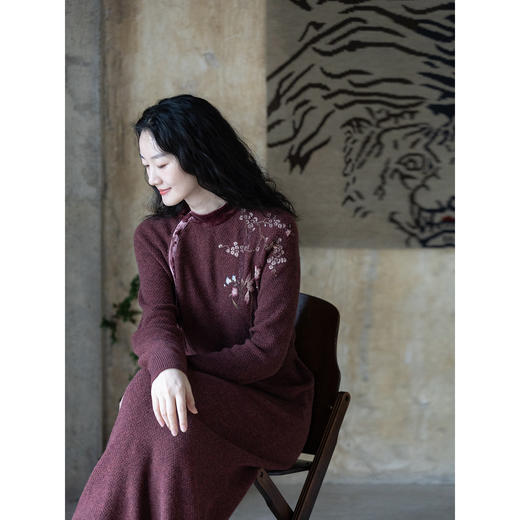 牧衣游原创 进口牦牛绒毛织混纺手工刺绣连衣裙软糯亲肤细腻 雾璃 商品图2