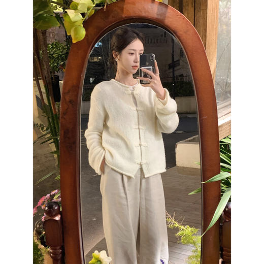 现货  软香玉 轻国风盘口毛衣 早春新中式 商品图0